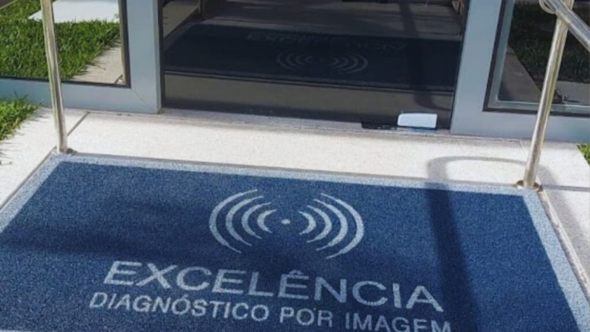 Conjunto de tapetes personalizados com nomes de condomínios e edifícios Conjunto de tapetes personalizados com nomes de condomínios e edifícios