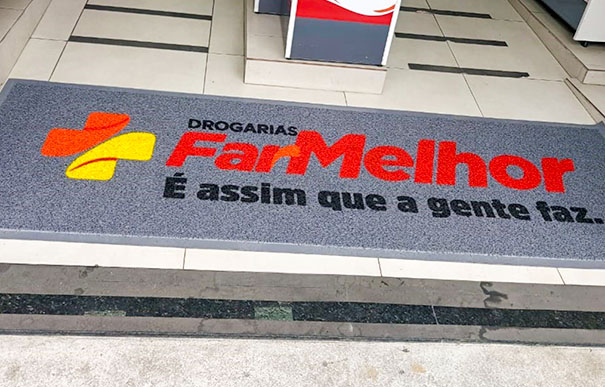 Tapetes personalizados para farmácias