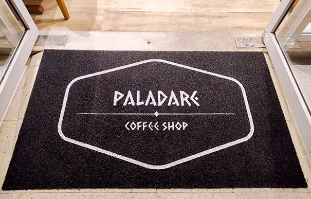 Tapetes personalizados para restaurantes e cafeterias
