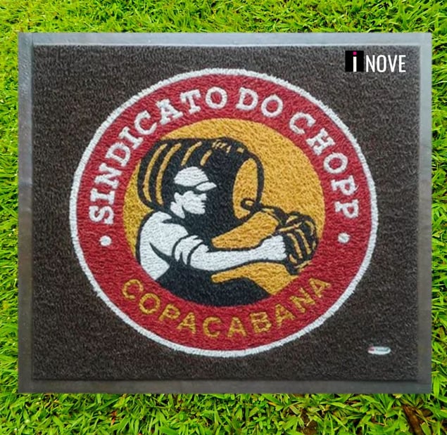Tapete 3M cinza com o logo do Sindicato do Chopp Copacabana Tapete 3M cinza com o logo do Sindicato do Chopp Copacabana