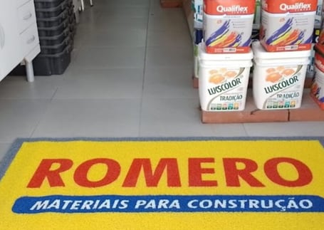 Tapete de vinil amarelo da Romero Materiais para Construção