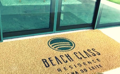 Tapete de fibra de coco do Beach Class Residence Ilha do Leite Tapete de fibra de coco do Beach Class Residence Ilha do Leite