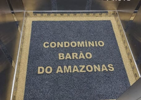 Tapete para elevador cinza do Condomínio Barão do Amazonas Tapete para elevador cinza do Condomínio Barão do Amazonas