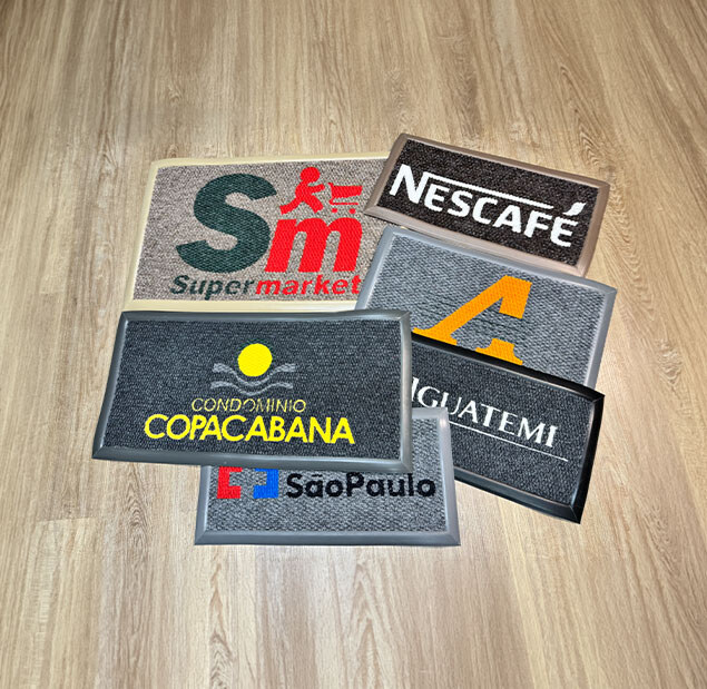 Tapete secante personalizado para entrada de alto tráfego